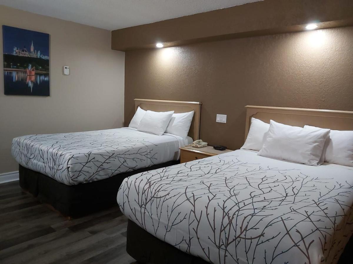 Arnprior Motor Inn エクステリア 写真