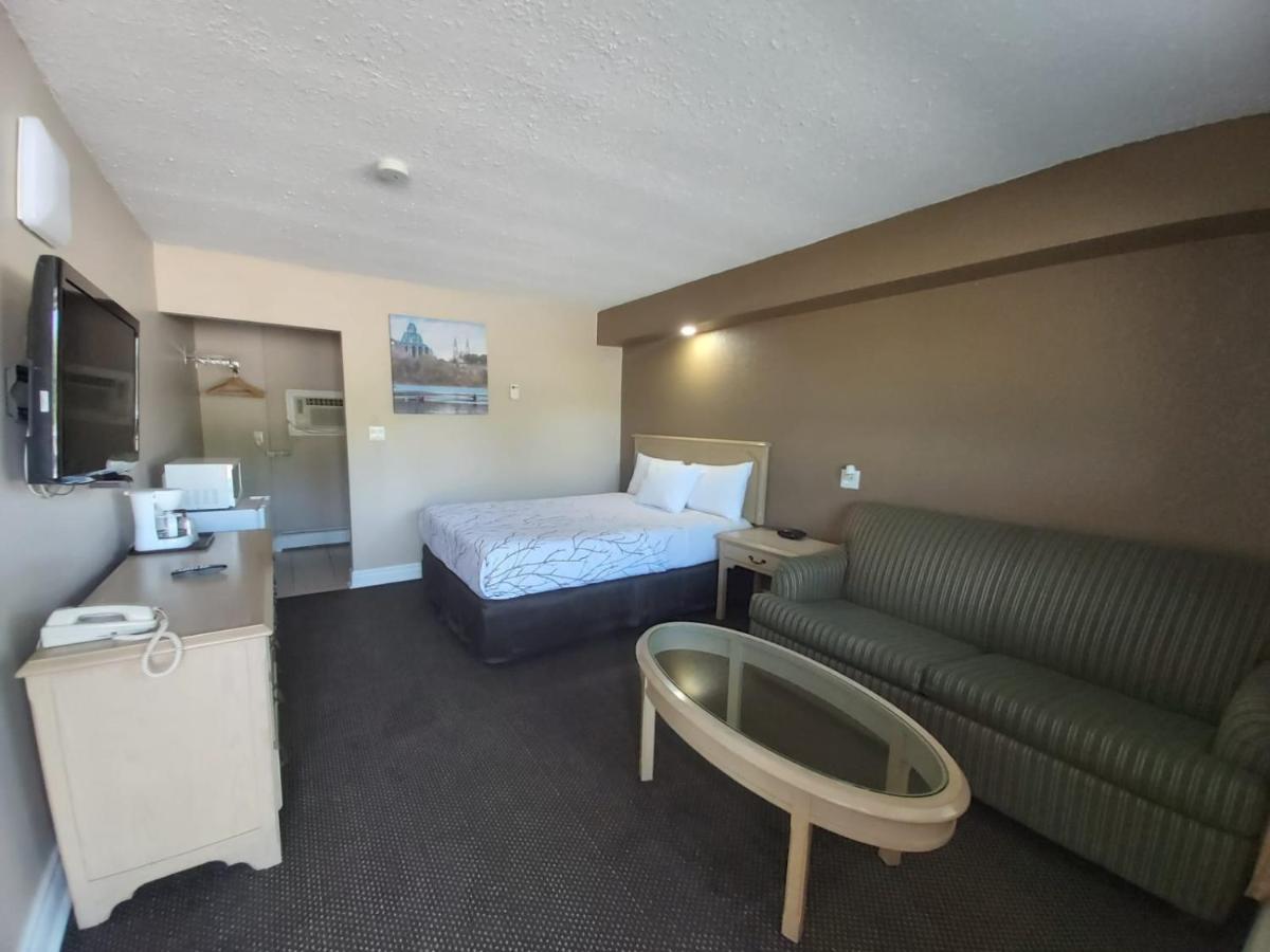 Arnprior Motor Inn エクステリア 写真