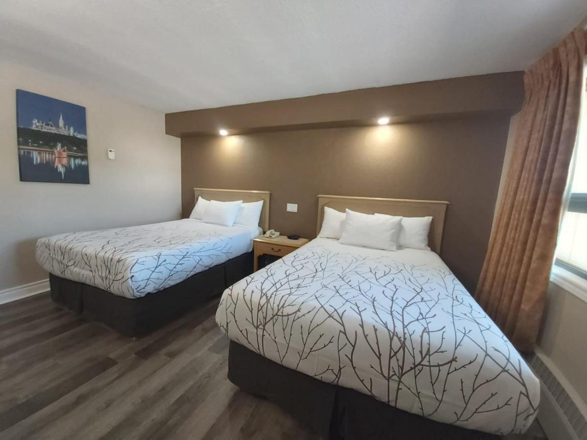 Arnprior Motor Inn エクステリア 写真