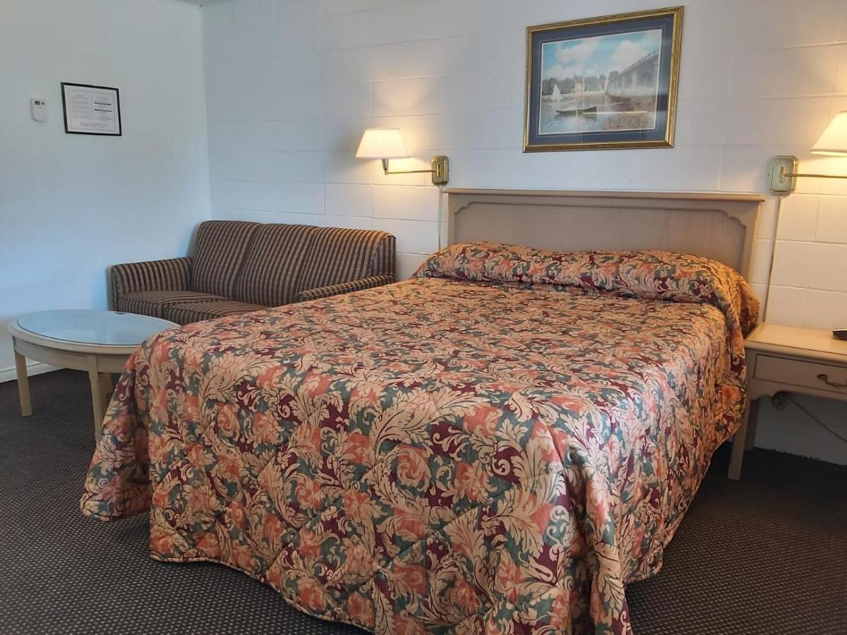 Arnprior Motor Inn エクステリア 写真