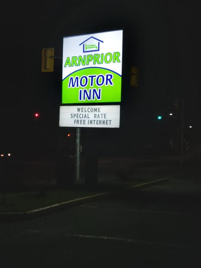 Arnprior Motor Inn エクステリア 写真