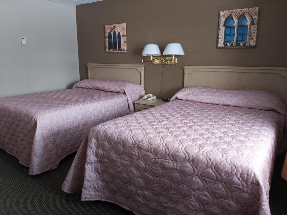 Arnprior Motor Inn エクステリア 写真