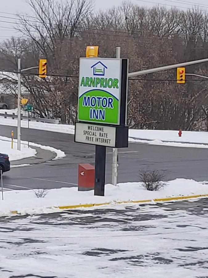 Arnprior Motor Inn エクステリア 写真