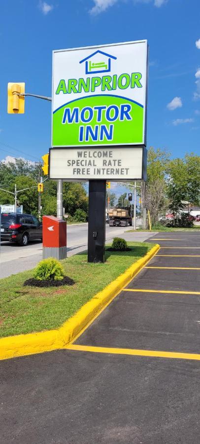 Arnprior Motor Inn エクステリア 写真