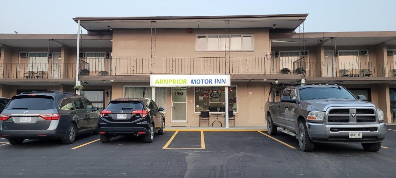 Arnprior Motor Inn エクステリア 写真