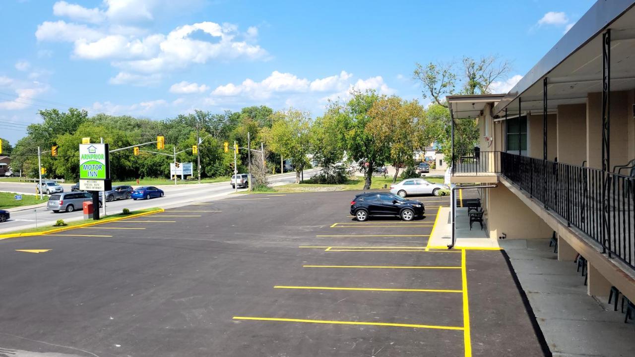 Arnprior Motor Inn エクステリア 写真