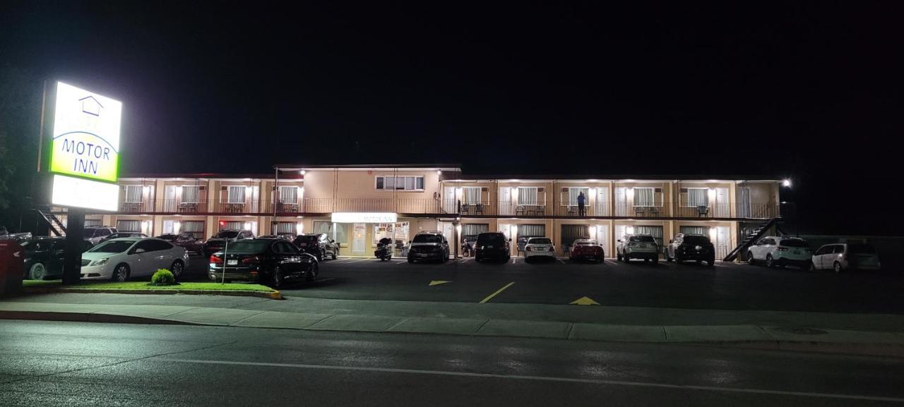 Arnprior Motor Inn エクステリア 写真