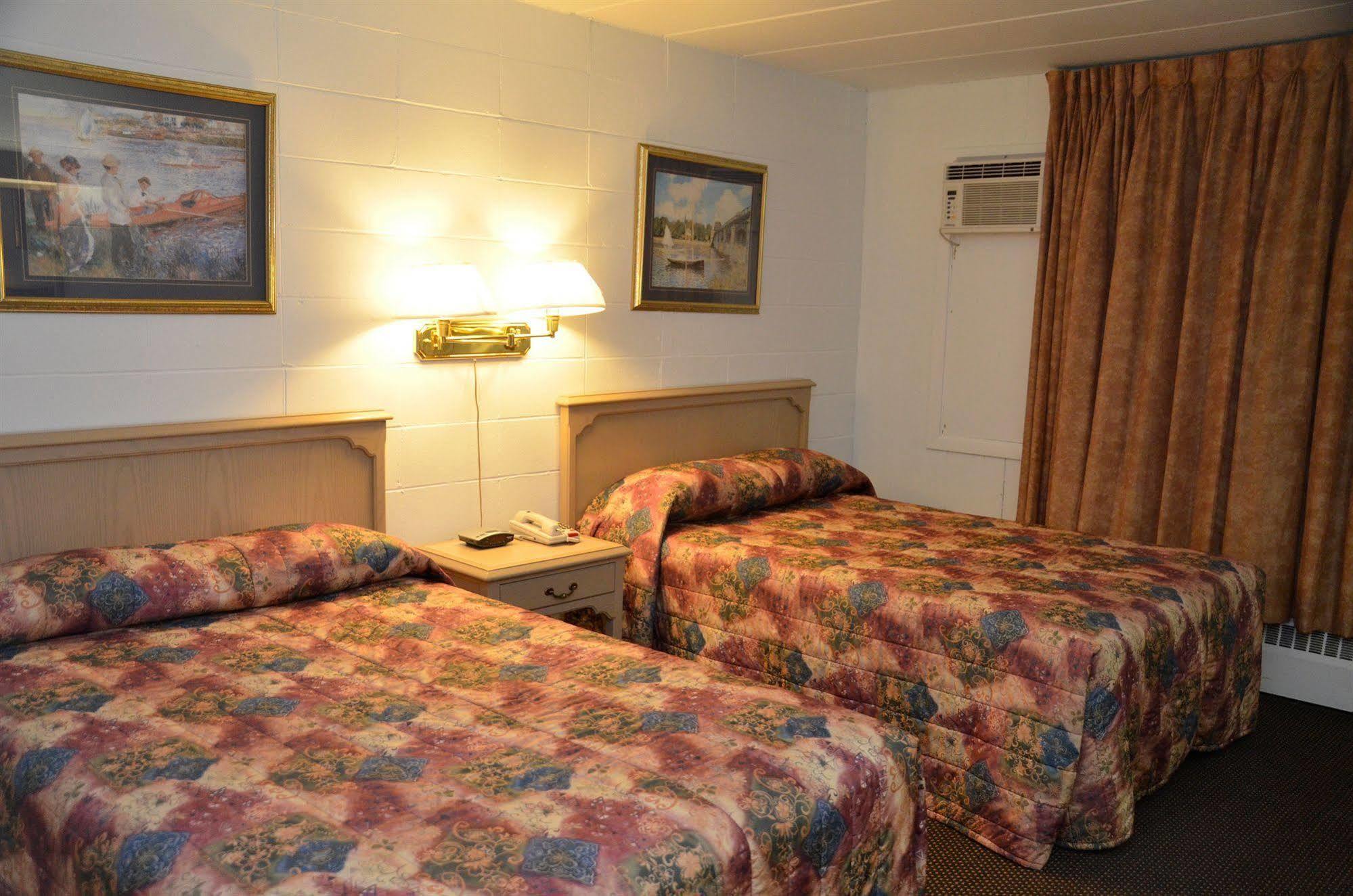 Arnprior Motor Inn エクステリア 写真